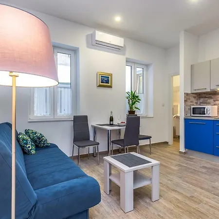 Phanas Apartment