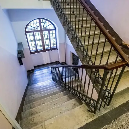Apartment Phanas *