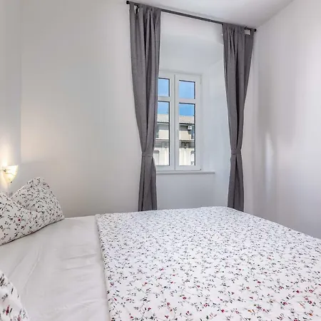 Phanas Apartment