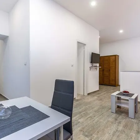 Phanas Apartment